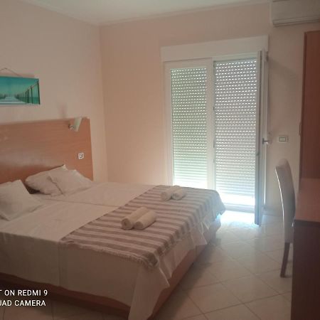 Apartments Lux Lukic Utjeha Ngoại thất bức ảnh