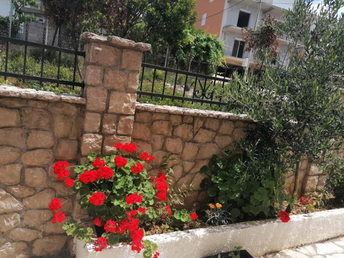 Apartments Lux Lukic Utjeha Ngoại thất bức ảnh