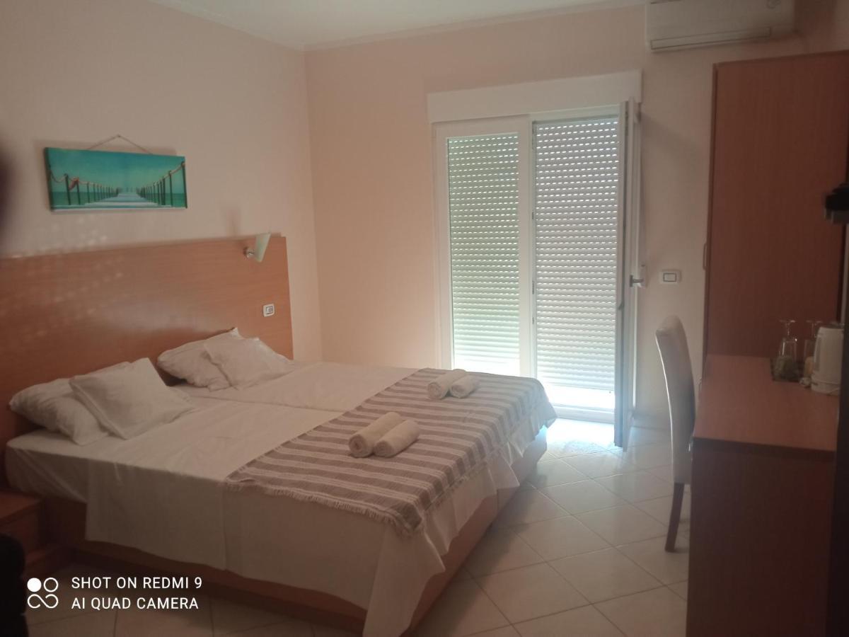 Apartments Lux Lukic Utjeha Ngoại thất bức ảnh